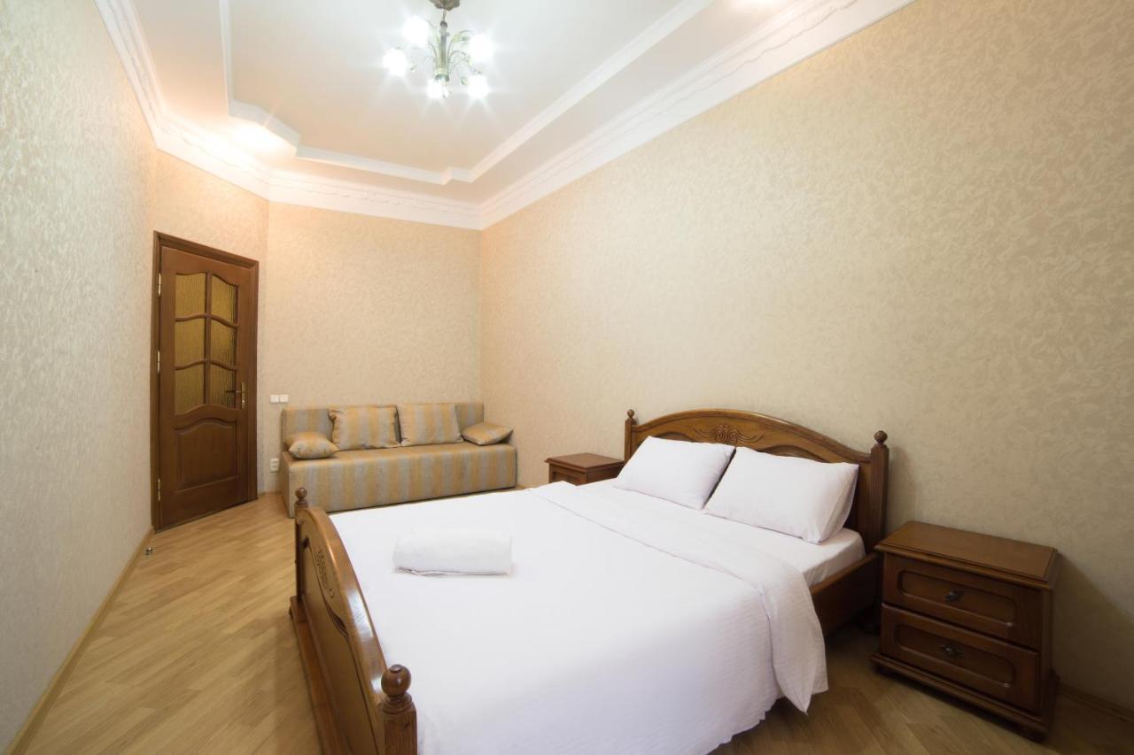Apartment On Virmenska 3, With 2 Separate Bedrooms Lviv Exterior foto